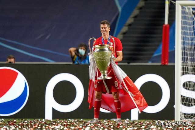 卡塔尔世界杯梅西和莱万